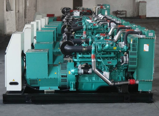 100kW 디젤 발전기 세트 브러쉬 없는 수냉 젠셋 기본 연료 탱크 Y100